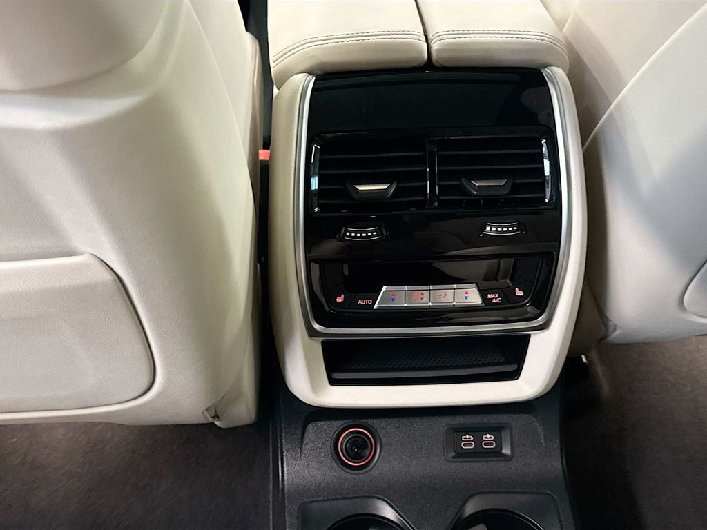 2022 BMW X7 ALPINA XB7