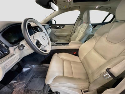 2022 Volvo S60 B5 Inscription