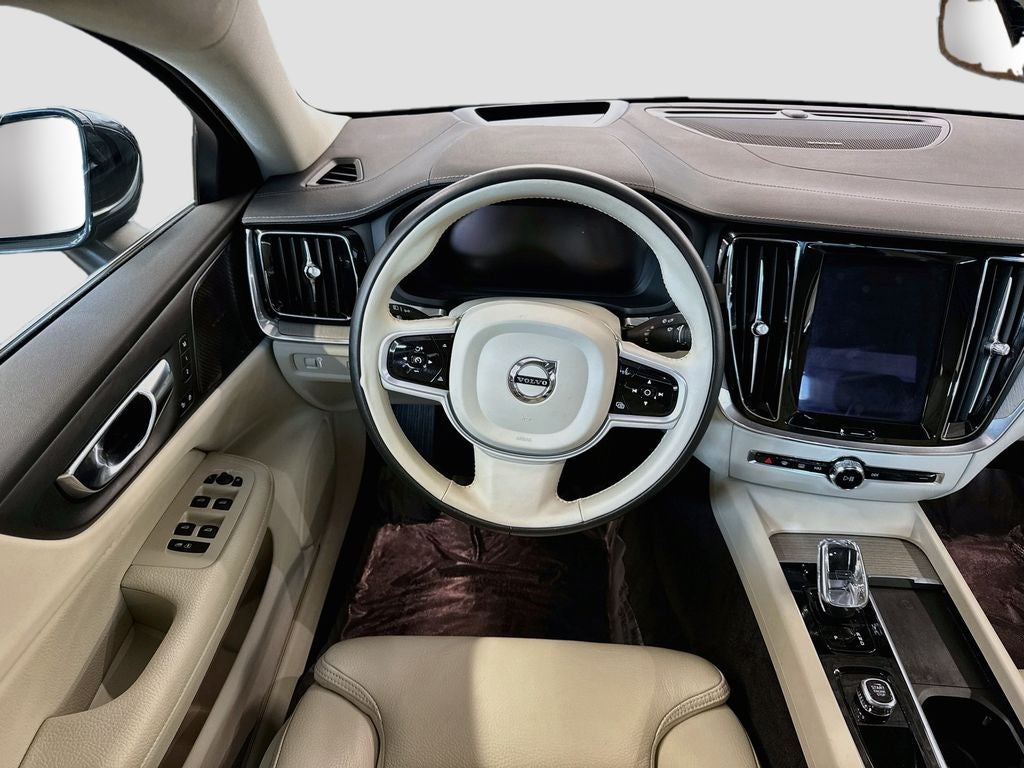 2022 Volvo S60 B5 Inscription