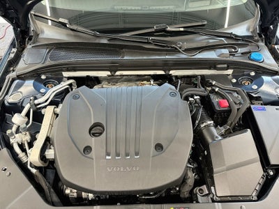 2022 Volvo S60 B5 Inscription