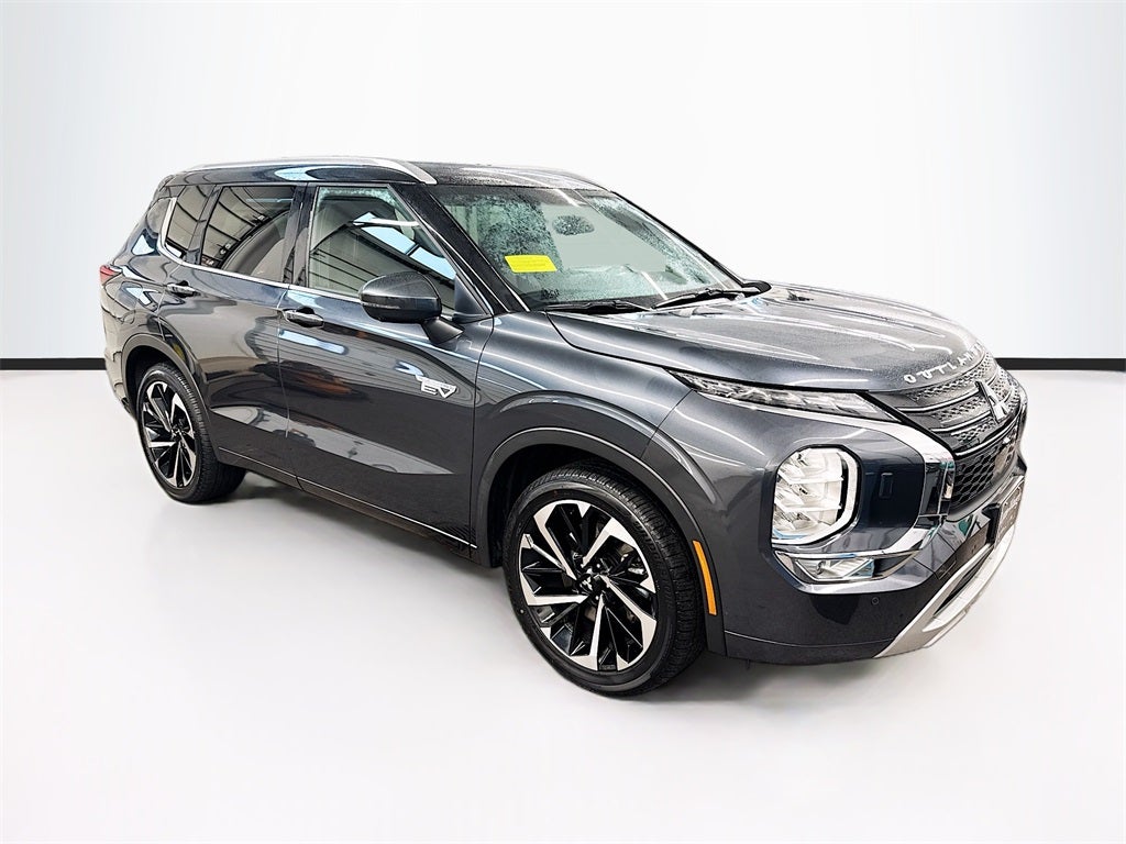 2025 Mitsubishi Outlander PHEV Base