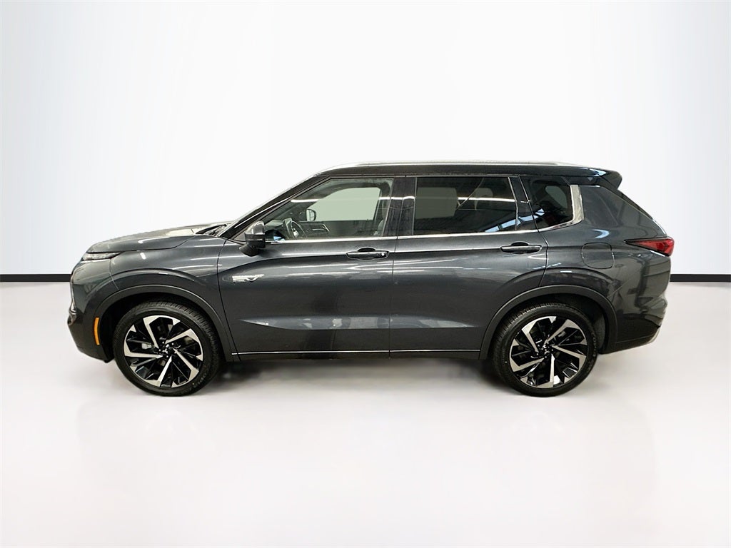 2025 Mitsubishi Outlander PHEV Base