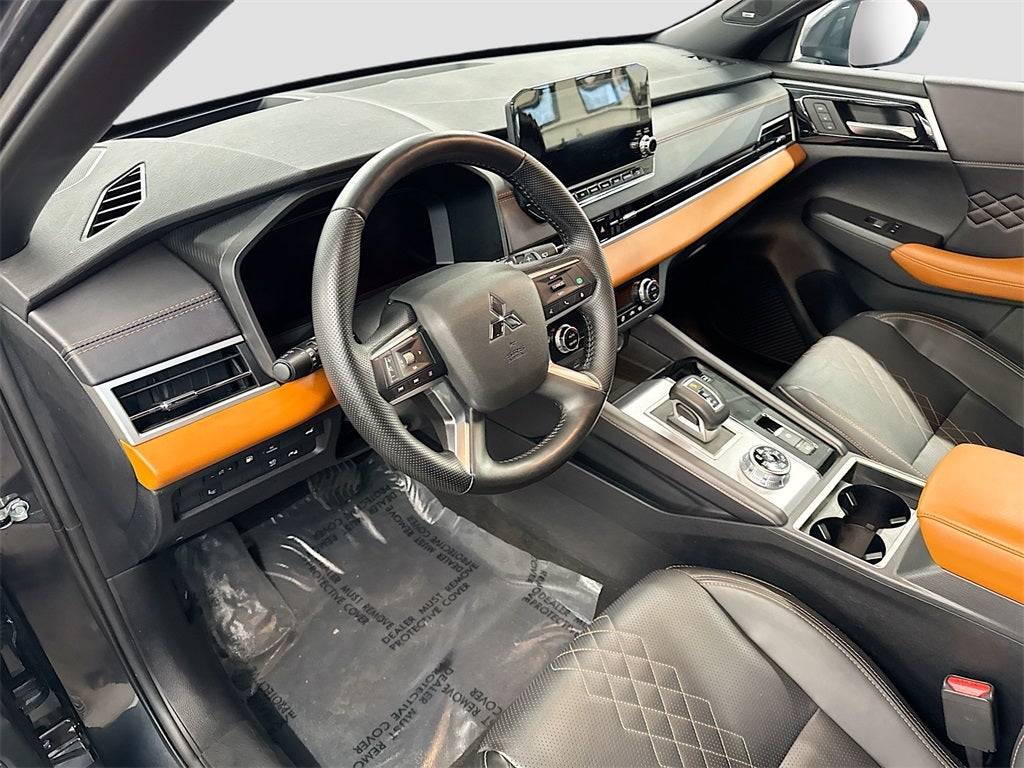 2025 Mitsubishi Outlander PHEV Base