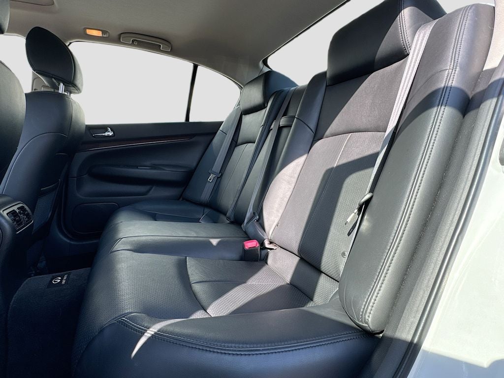 2013 INFINITI G37 X