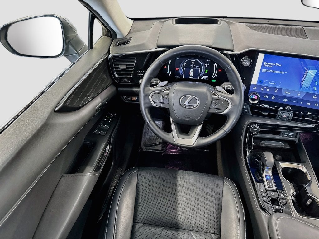 2022 Lexus NX 450h+ Luxury