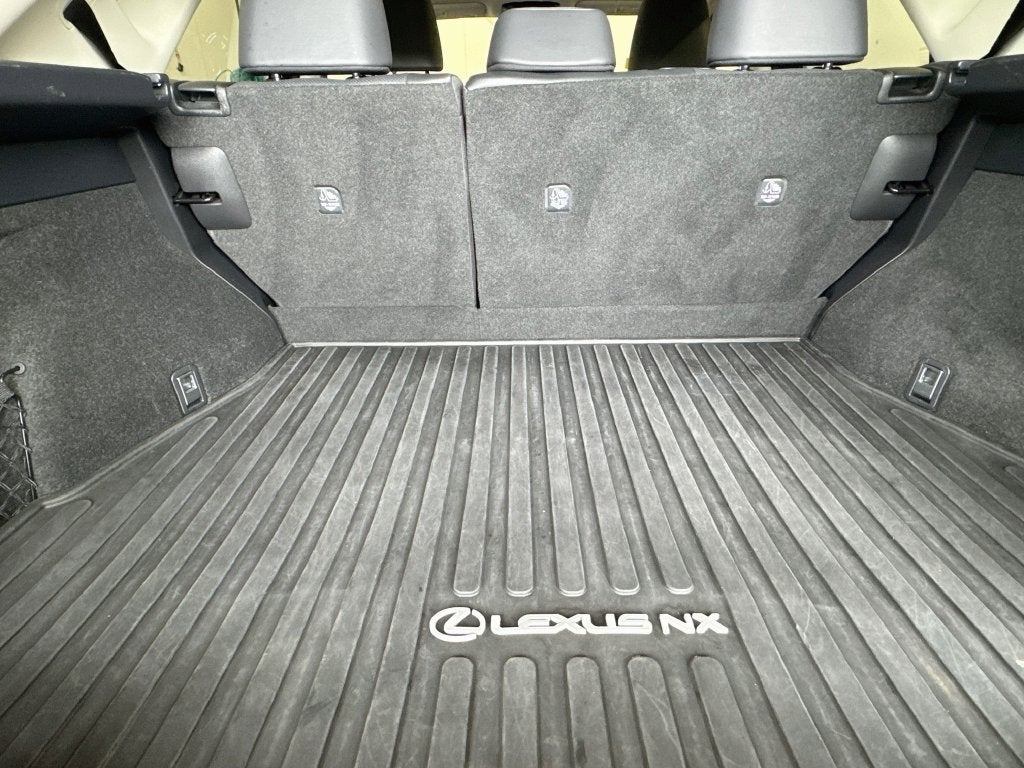 2022 Lexus NX 450h+ Luxury