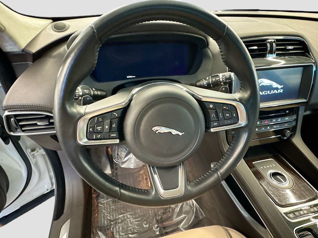 2019 Jaguar F-PACE 25t Prestige