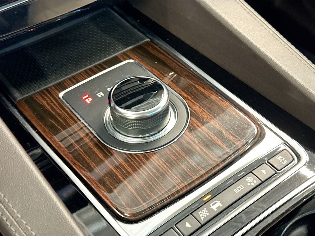 2019 Jaguar F-PACE 25t Prestige
