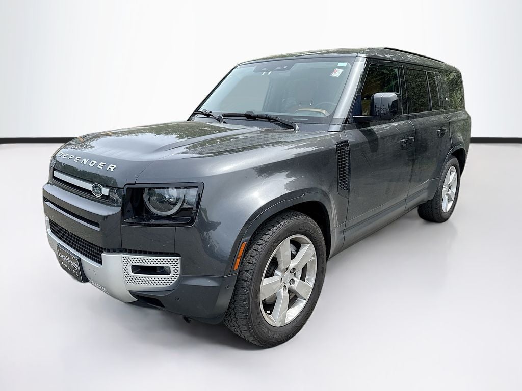 2023 Land Rover Defender First Edition's photo