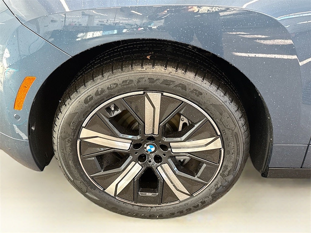2026 BMW iX xDrive45
