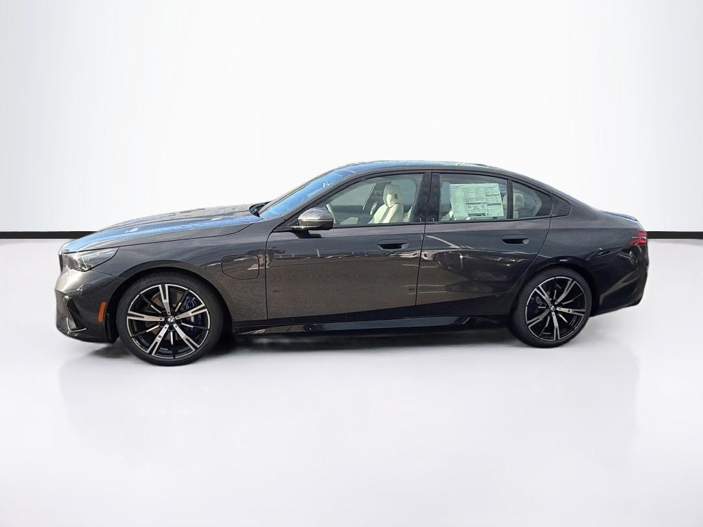 2027 BMW 550e 550e xDrive