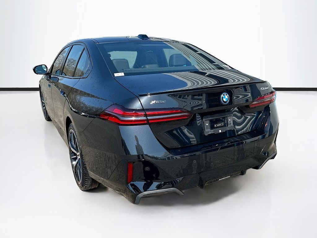 2025 BMW 5 Series 550e xDrive