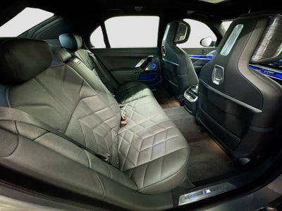 2025 BMW 760i 760i xDrive