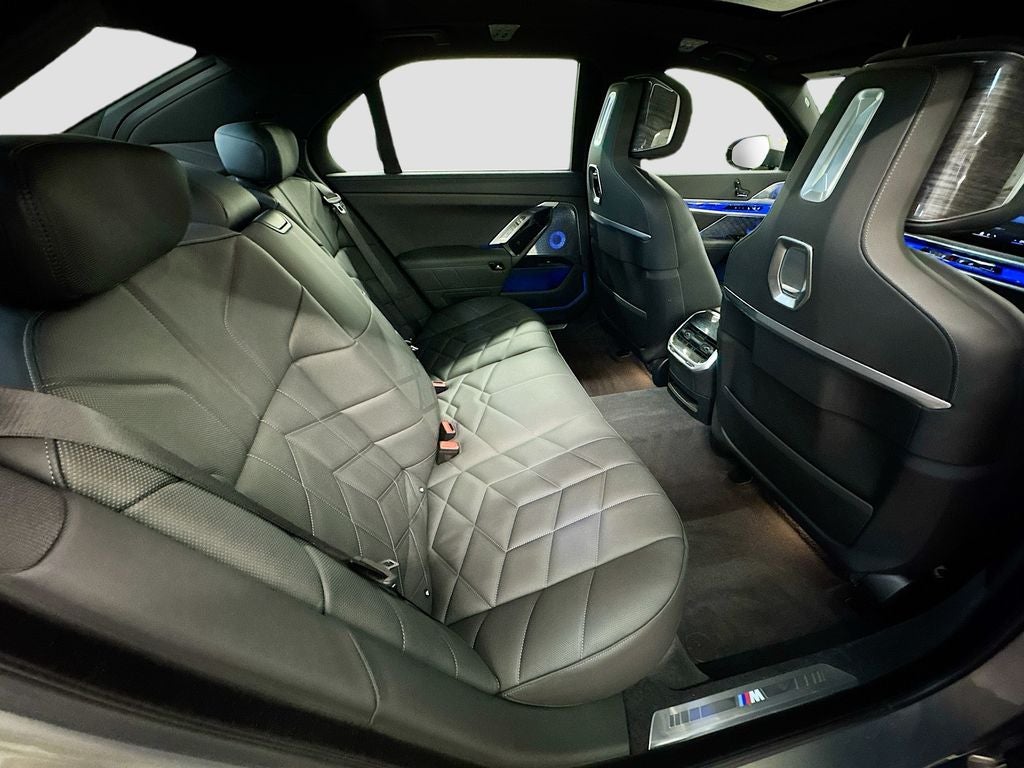 2025 BMW 760i 760i xDrive