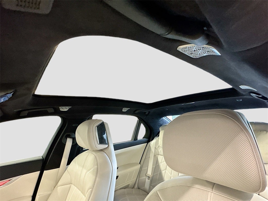 2023 BMW 760i 760i xDrive