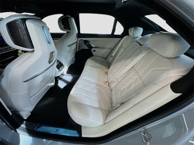 2026 BMW 750e xDrive 750e xDrive