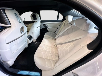 2026 BMW 750e xDrive 750e xDrive