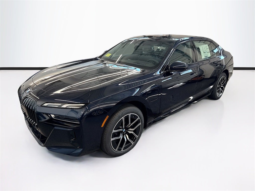 2026 BMW 750e xDrive Base