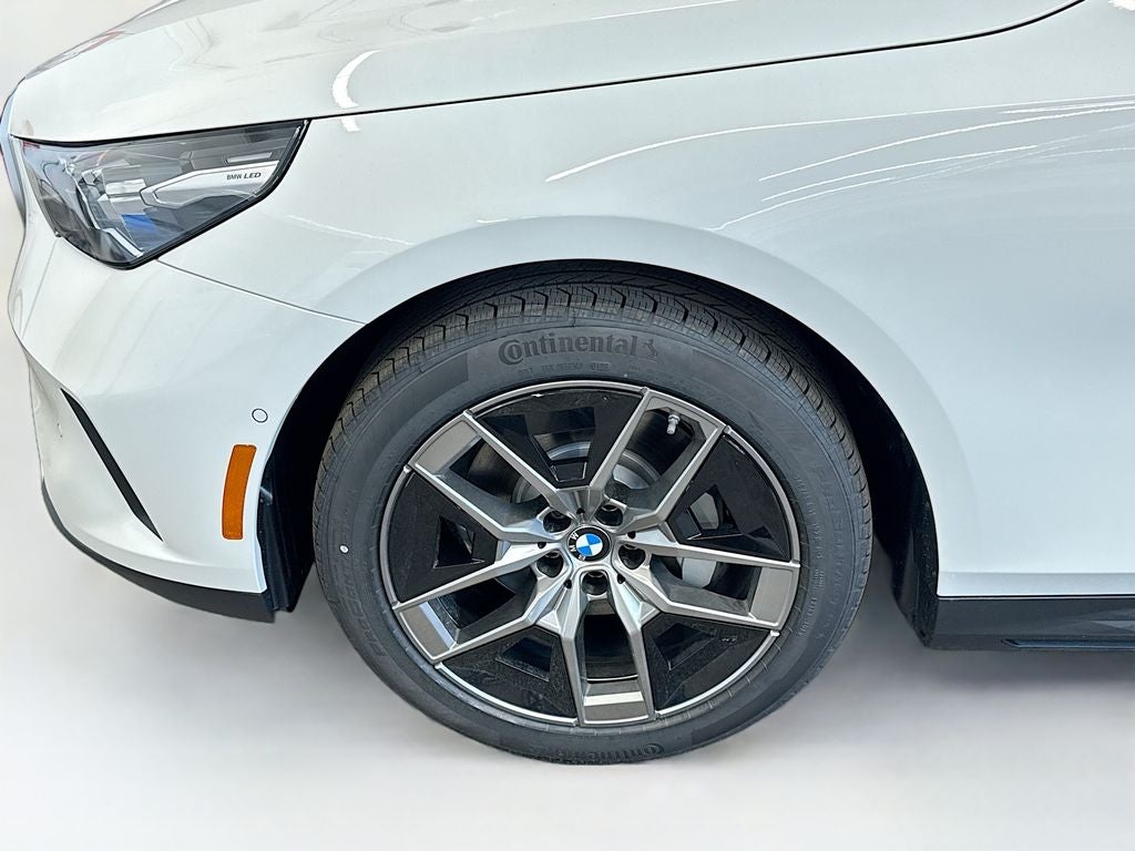 2026 BMW 530i 530i xDrive