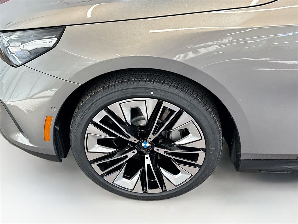 2026 BMW 530i 530i xDrive