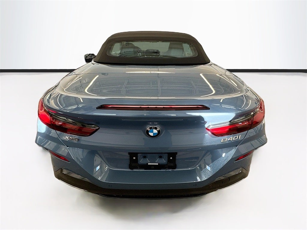 2022 BMW 8 Series 840i