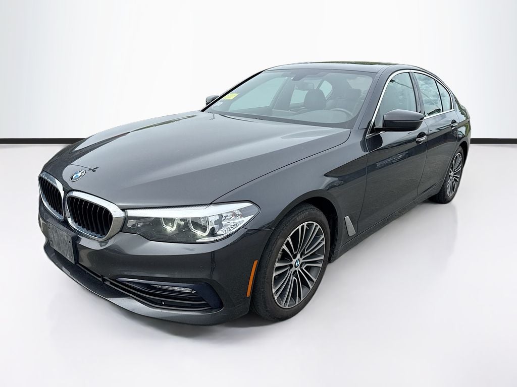 2018 BMW 5 Series 530i xDrive Sedan's photo