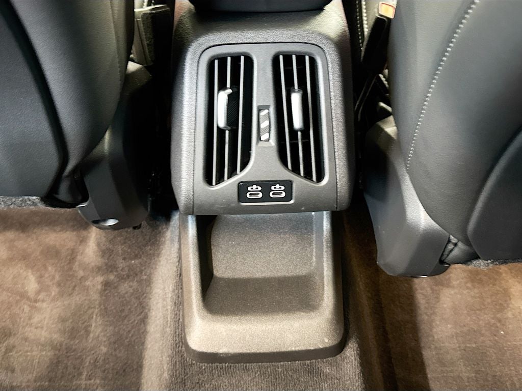 2025 BMW X1 28i - Photo 27