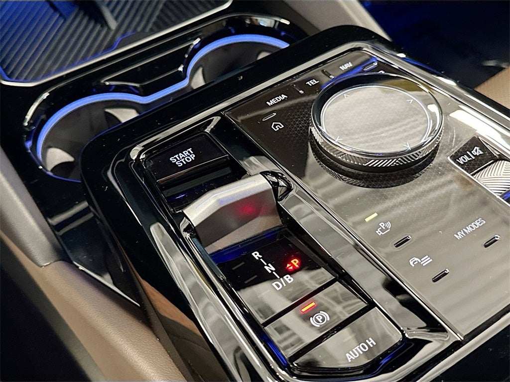 2025 BMW i5 xDrive40 xDrive40