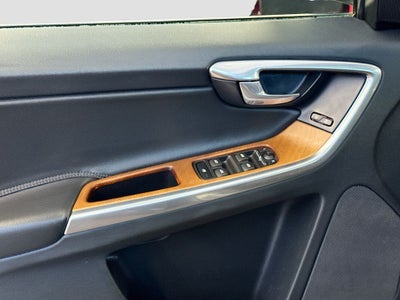 2017 Volvo XC60 T5 Inscription