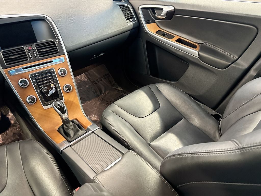 2017 Volvo XC60 T5 Inscription