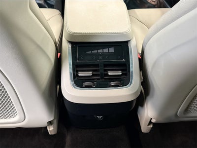 2018 Volvo XC90 T6 Momentum