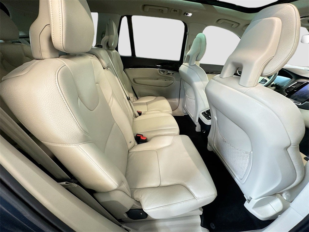 2018 Volvo XC90 T6 Momentum