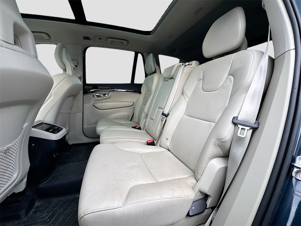 2018 Volvo XC90 T6 Momentum