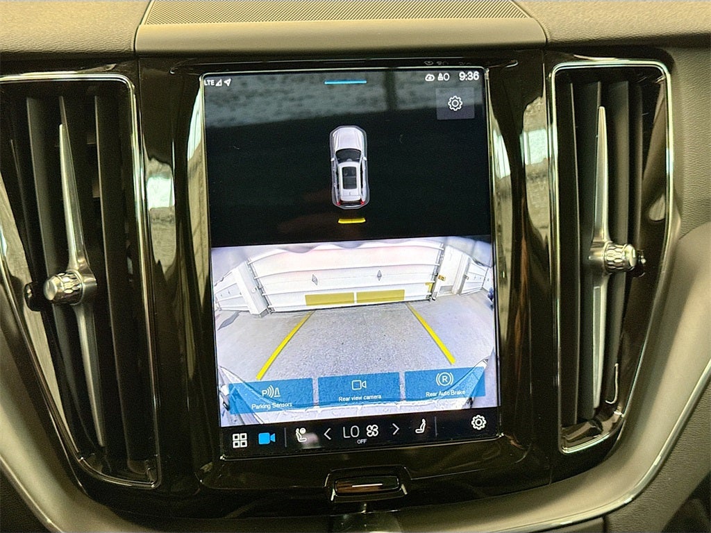 2025 Volvo XC60 B5 Core