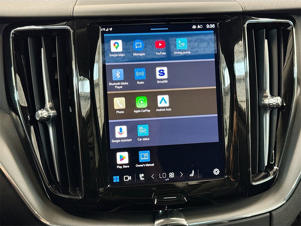 2025 Volvo XC60 B5 Core