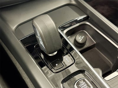 2025 Volvo XC60 B5 Core
