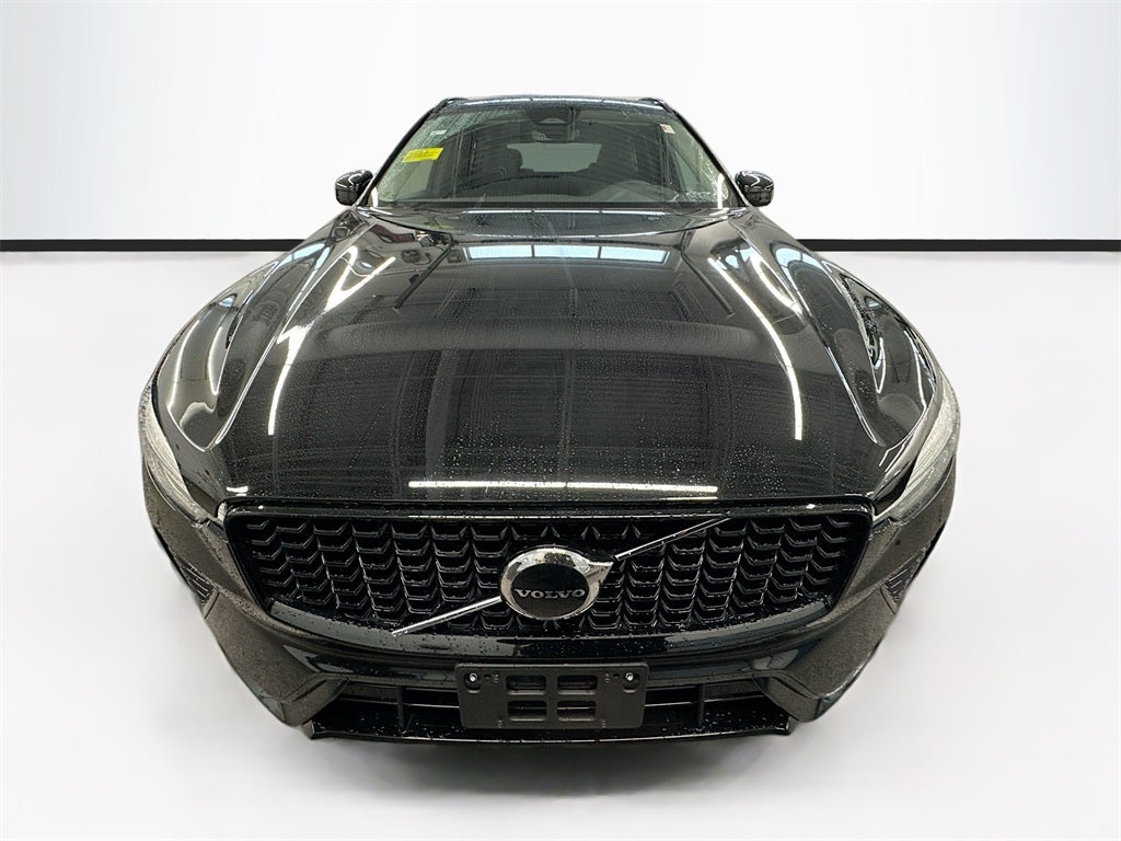 2025 Volvo XC60 B5 Core