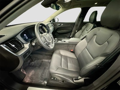 2025 Volvo XC60 B5 Core