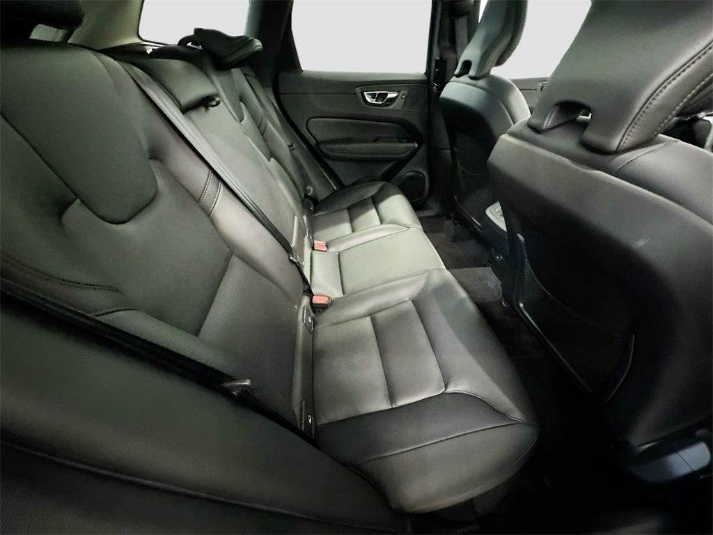 2025 Volvo XC60 B5 Core