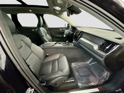 2025 Volvo XC60 B5 Core