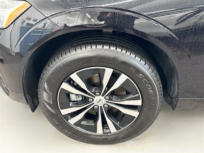 2025 Volvo XC60 B5 Core