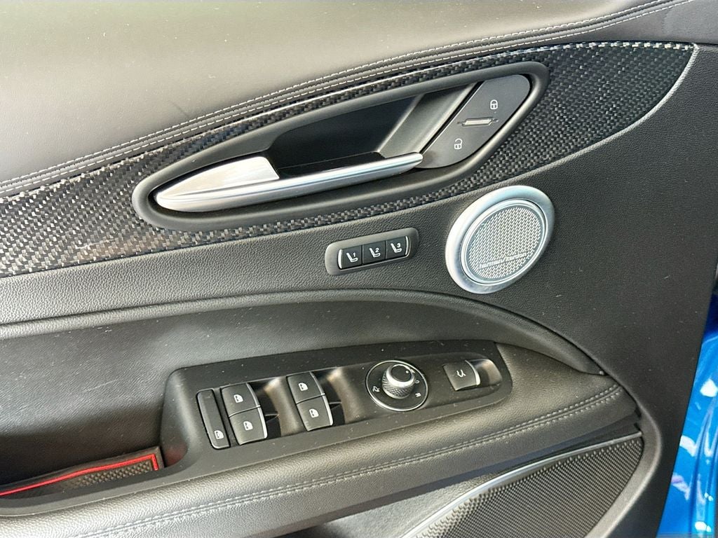 2023 Alfa Romeo Stelvio Quadrifoglio