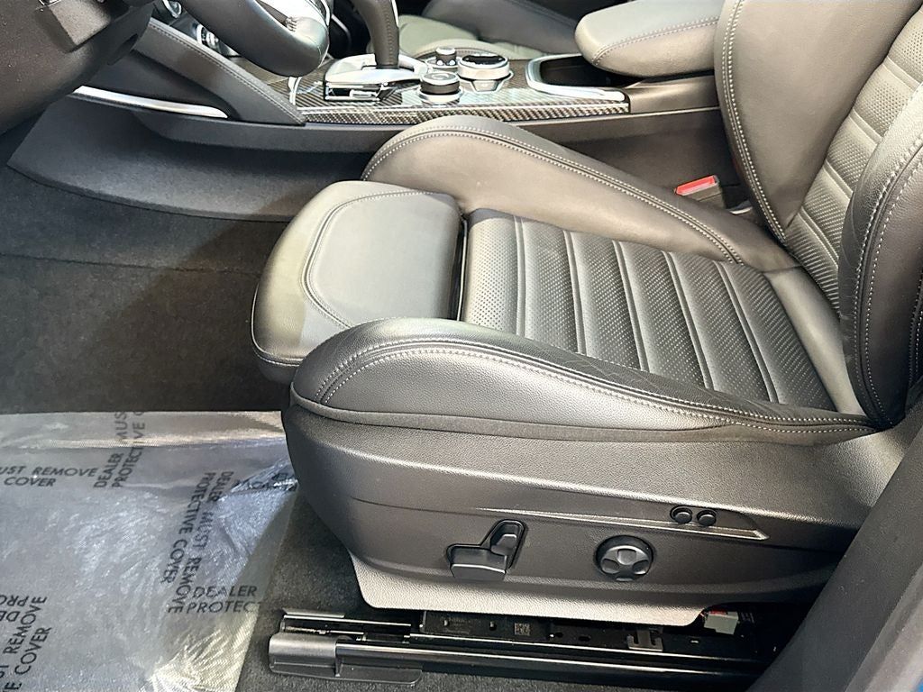 2023 Alfa Romeo Stelvio Quadrifoglio