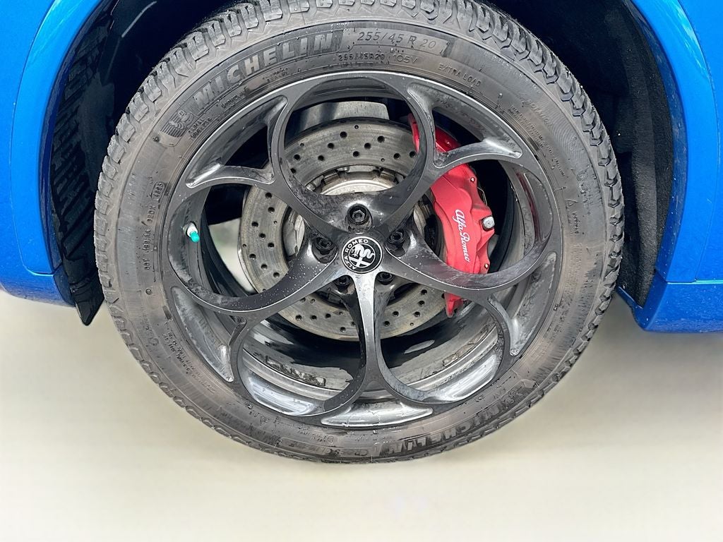 2023 Alfa Romeo Stelvio Quadrifoglio