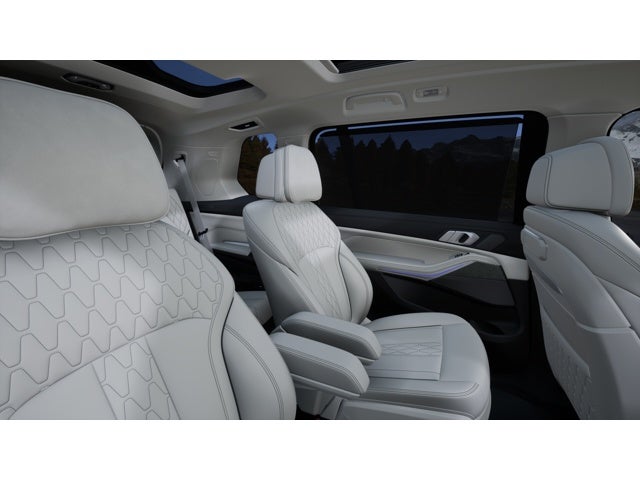 2027 BMW X7 Base