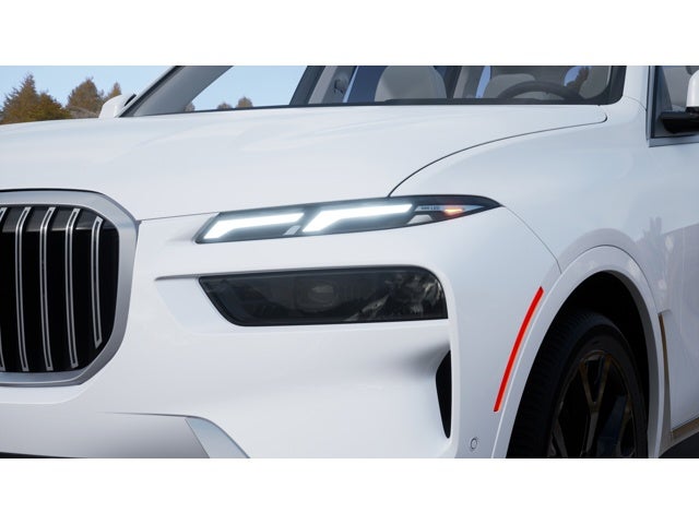 2027 BMW X7 Base