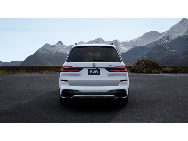 2027 BMW X7 Base