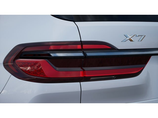 2027 BMW X7 Base