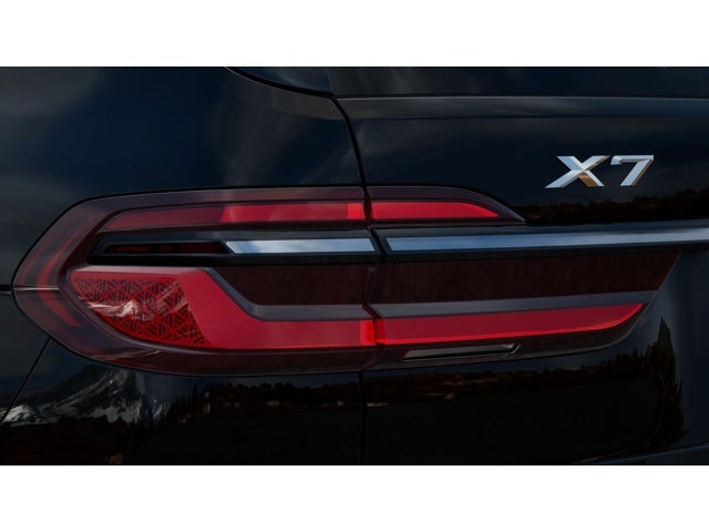 2027 BMW X7 Base