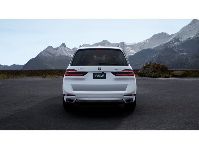 2026 BMW X7 Base